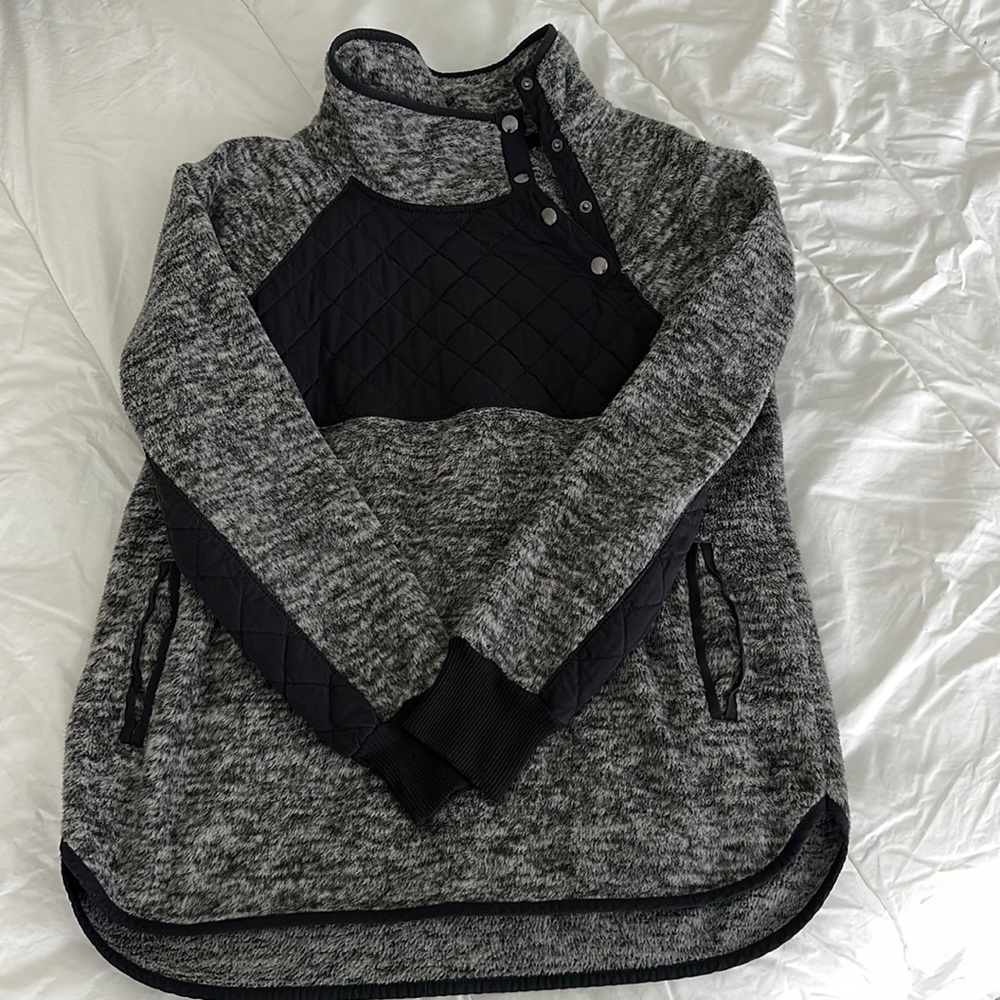 Abercrombie & Fitch Asymmetrical Sweater Pullover